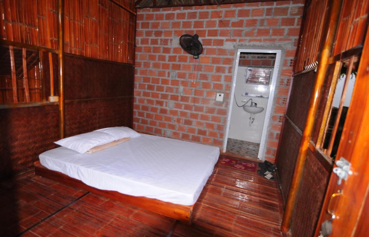 Cuc Phuong Hao Tham Homestay Hotel Nho Quan Exterior foto